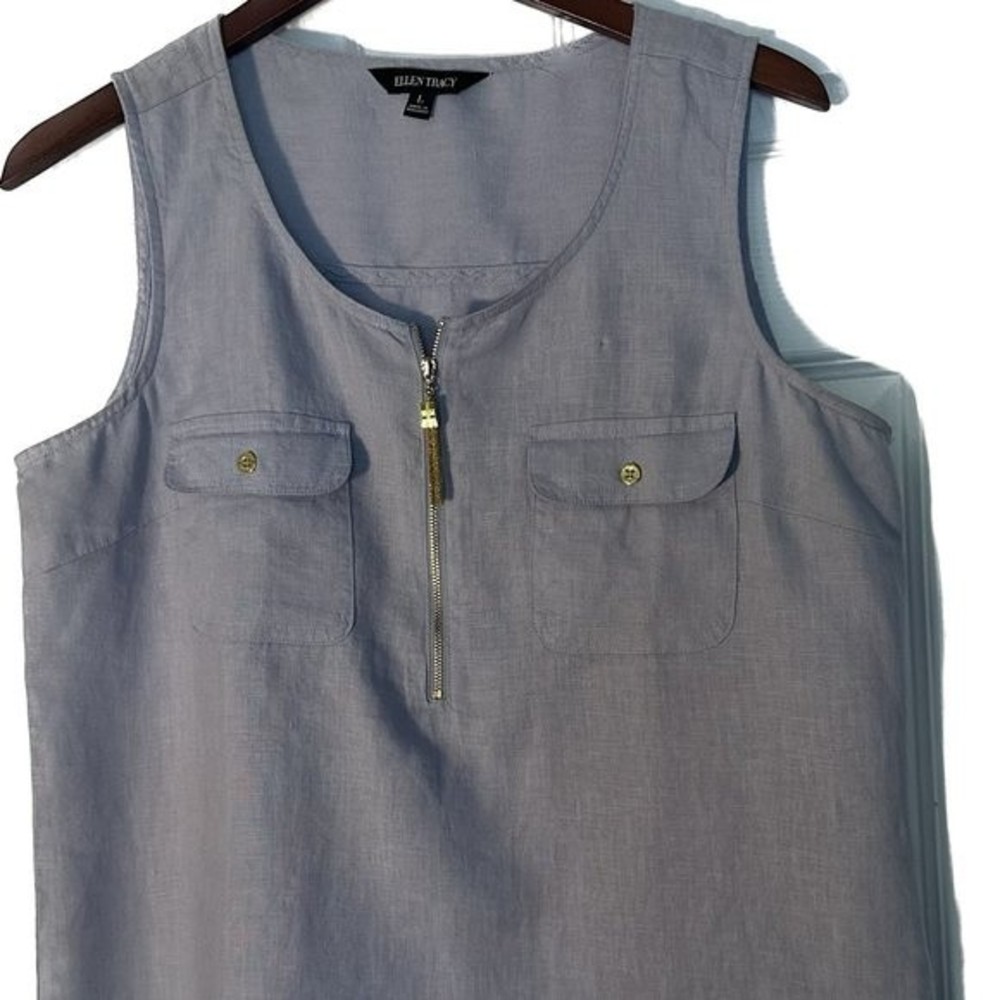 Ellen Tracy linen sleeveless top light blue gold accents size large, tassel zip